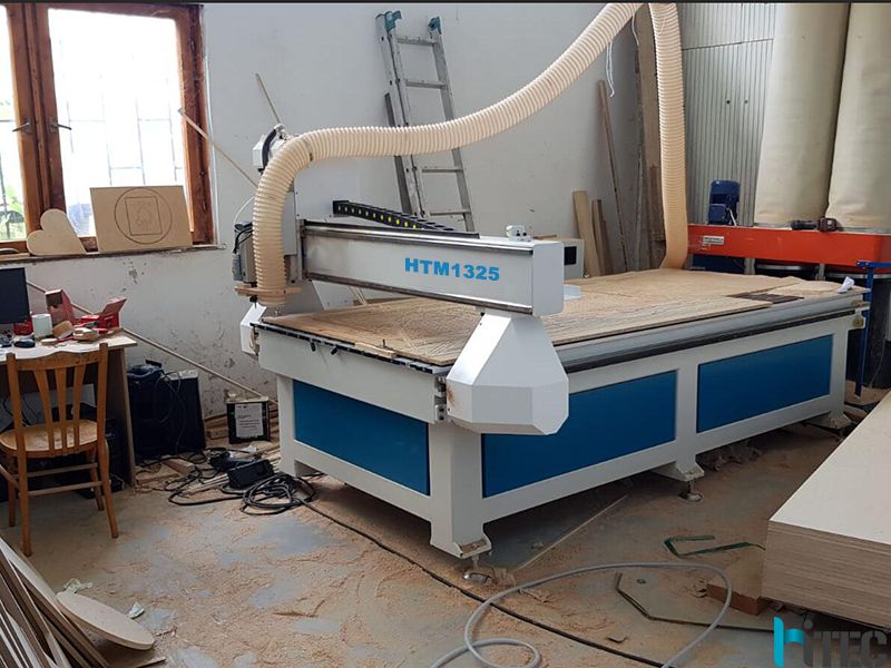 customer woodworking cnc router