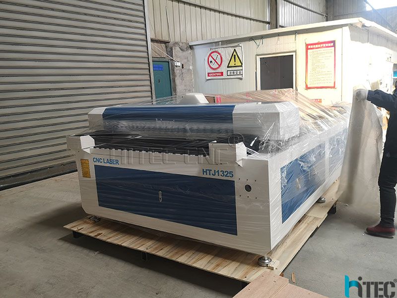 HTJ1325 Laser cutting machine