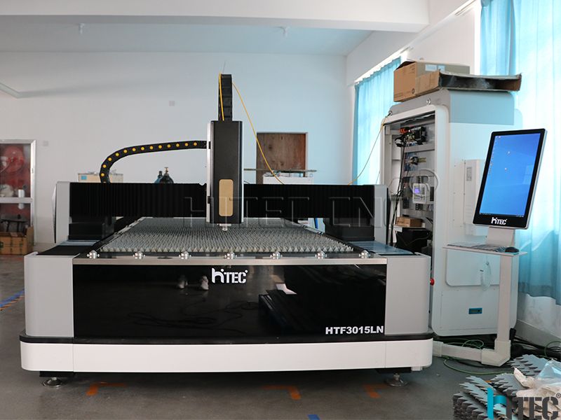 fiber laser cutting machine 